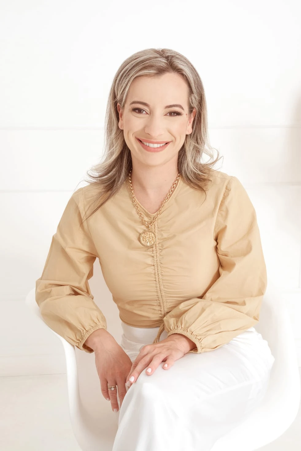 Dra. Laura Rodrigues